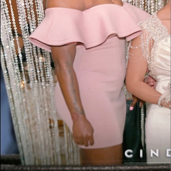 Beautiful Off the Shoulder Dress - Picture 1 of 4